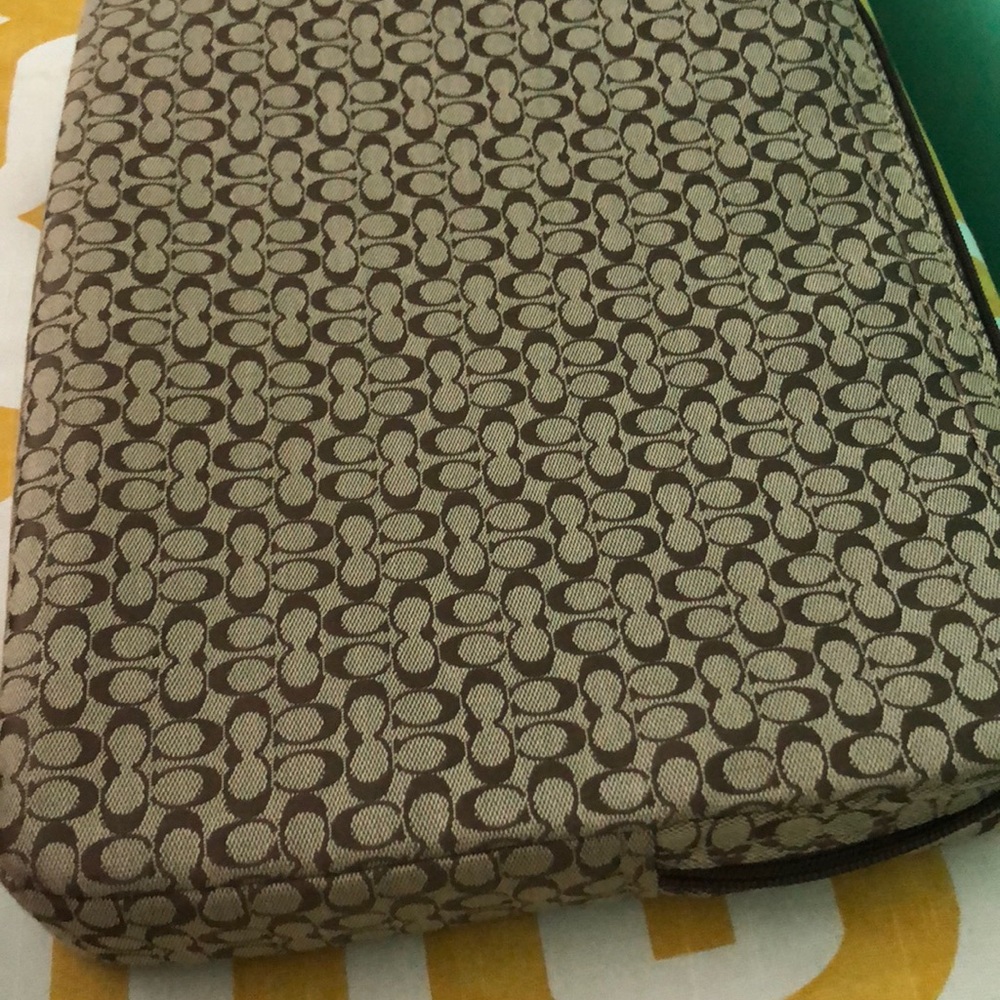 COACH COMPUTER CASE !✨ - Picture 3 of 3